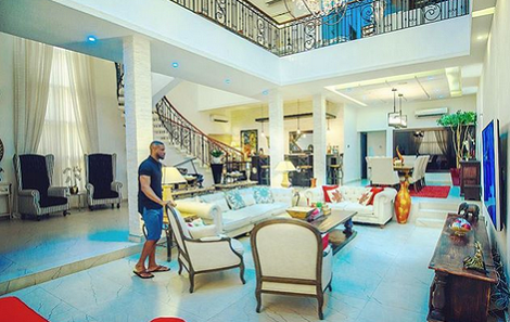 PHOTO] Peter Okoye Shows Off The Lavish Interior Of His Mansion |  Furnishings, Mansions, Interior